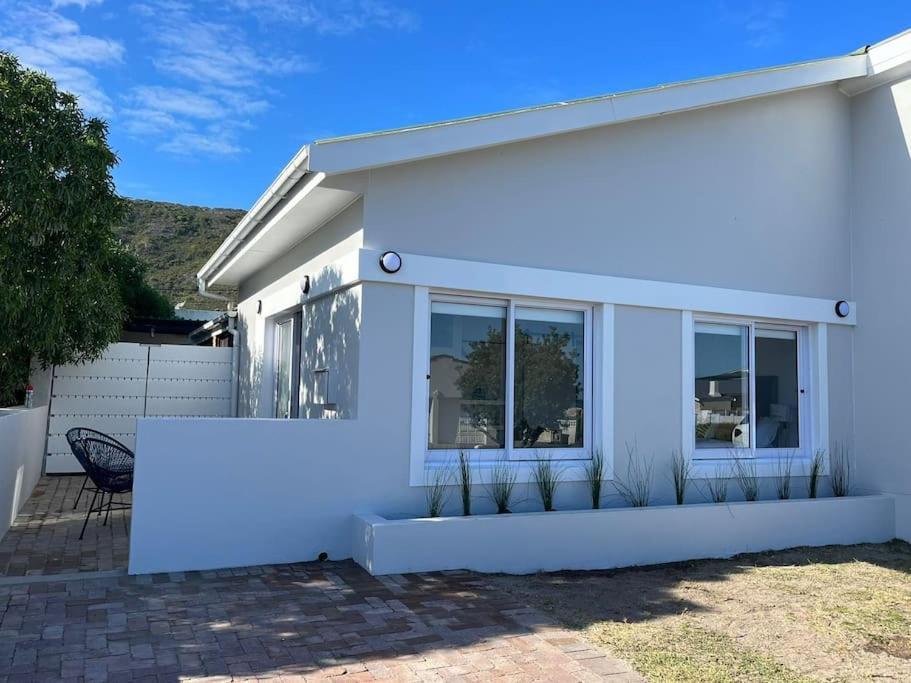 34.4 Degrees South Studio Apartment Agulhas Exterior photo