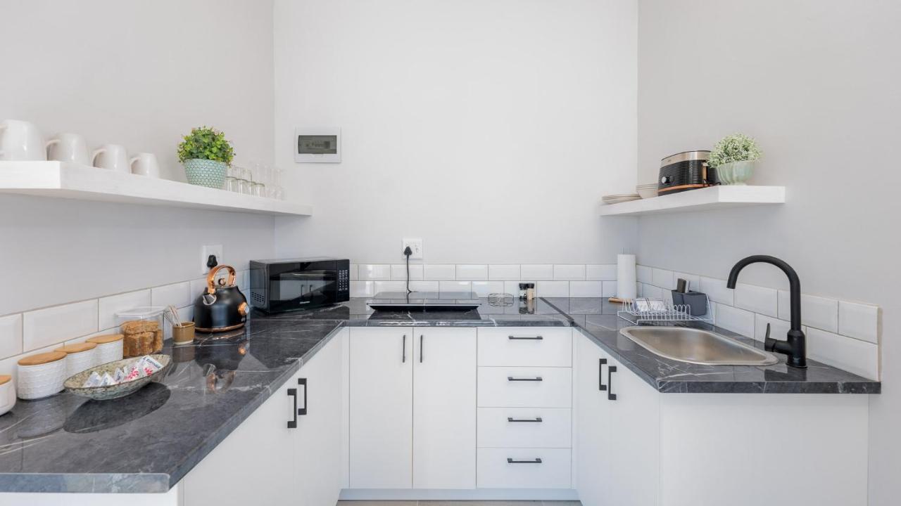 34.4 Degrees South Studio Apartment Agulhas Exterior photo